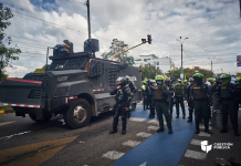 Los millonarios contratos de armas “no letales” para la Policía y el Esmad